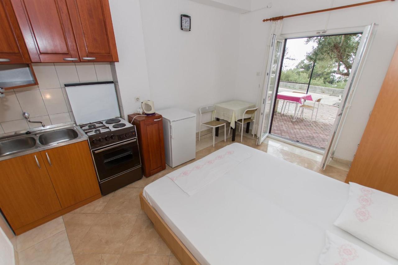 Near The Beach Apartments Jagodia 브렐라 외부 사진