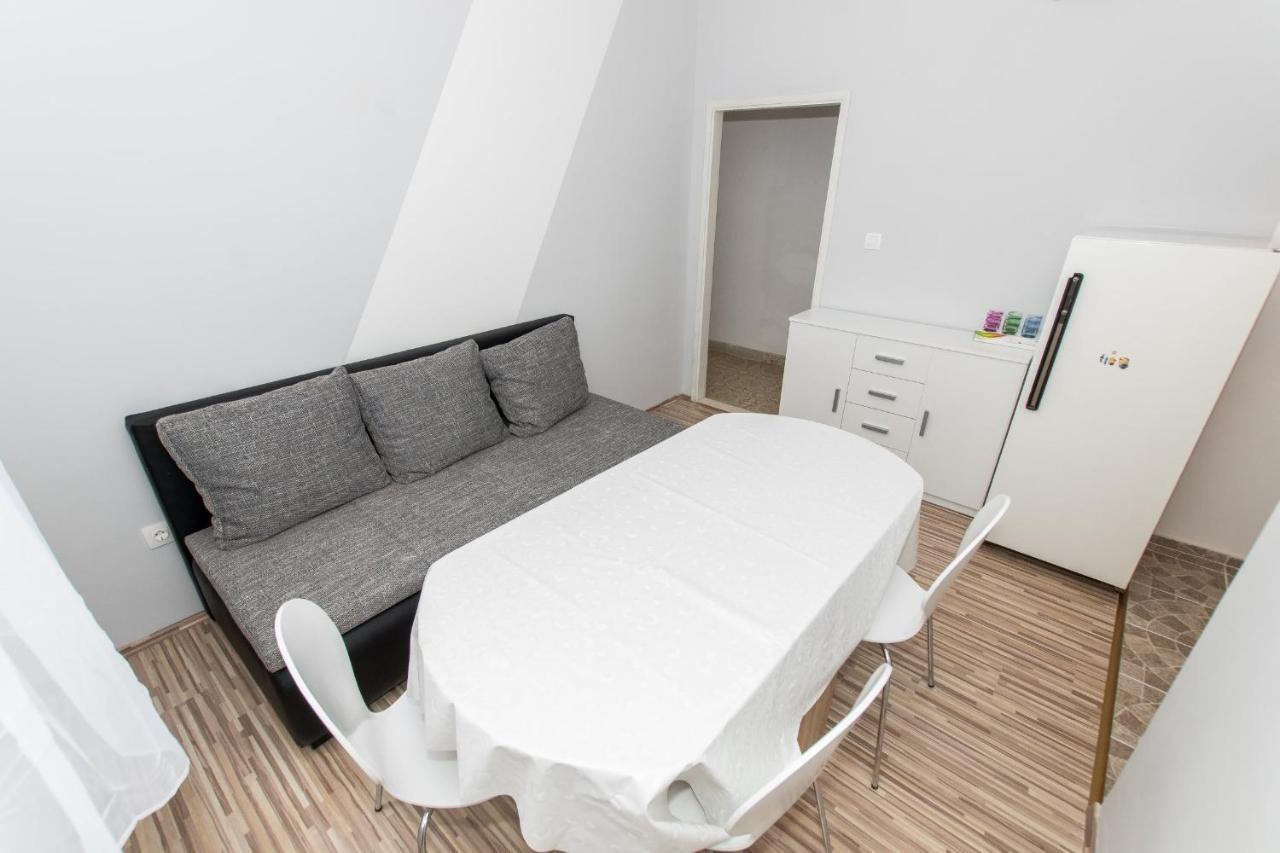 Near The Beach Apartments Jagodia 브렐라 외부 사진