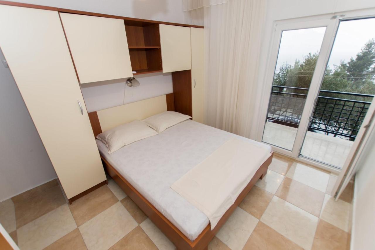 Near The Beach Apartments Jagodia 브렐라 외부 사진