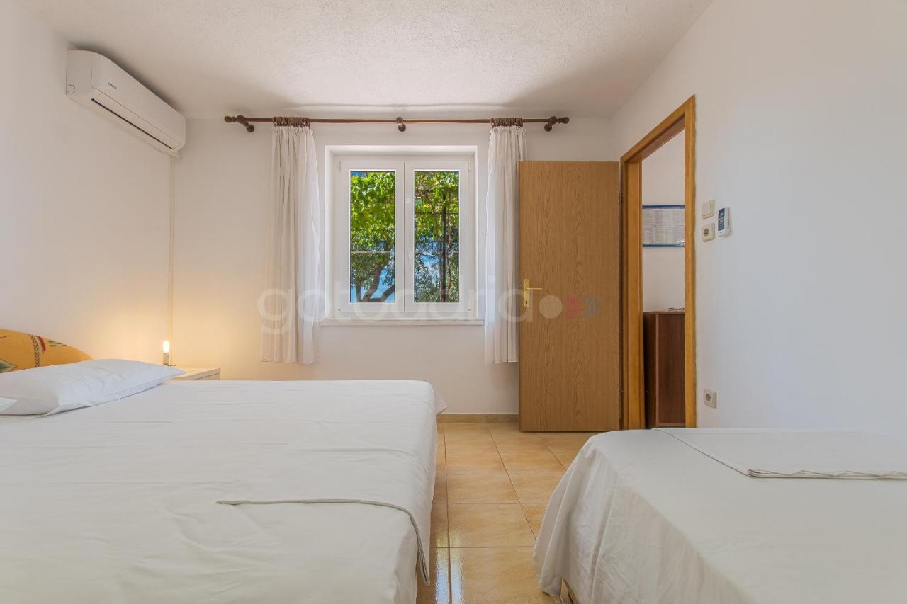 Near The Beach Apartments Jagodia 브렐라 외부 사진